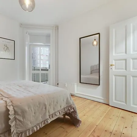 Apartment Spacious And Stylish In Cph *