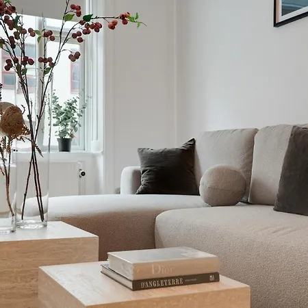 Lägenhet Spacious And Stylish In Cph Köpenhamn
