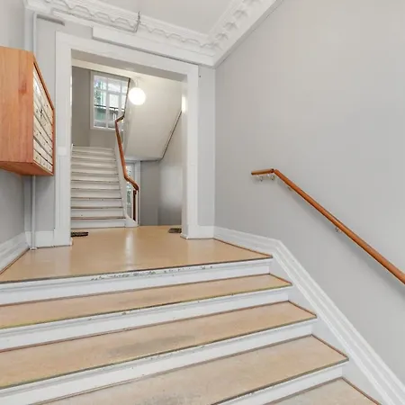 Spacious And Stylish In Cph Apartment *