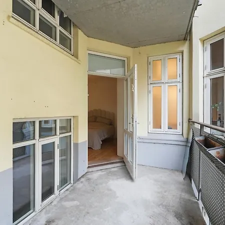 Apartment Spacious And Stylish In Cph