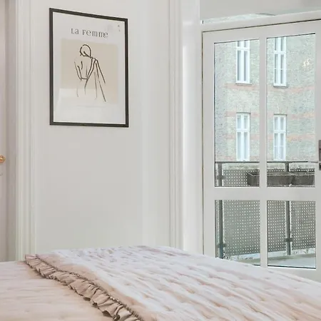 Apartment Spacious And Stylish In Cph *